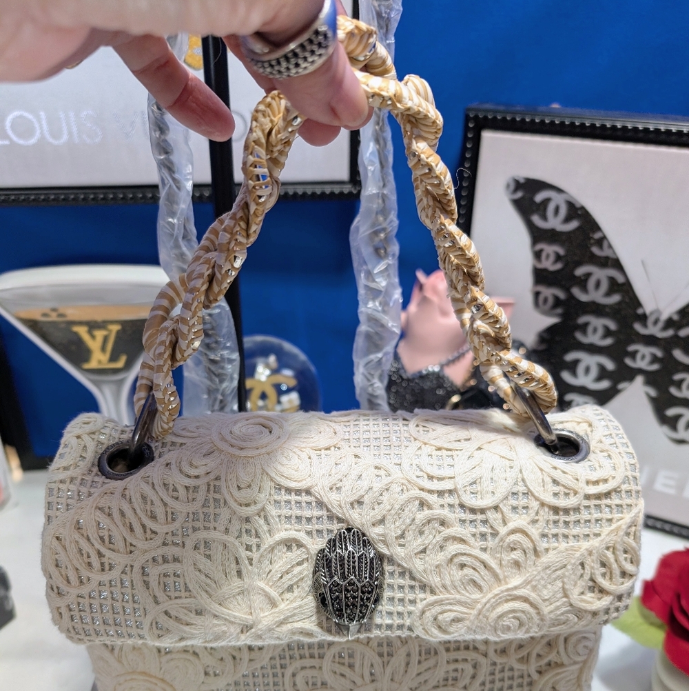 Kurt Geiger Md Kensington With Cream Embroidered Lace Exterior W/ Braided Handle - Picture 4 of 16